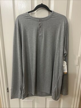Vuori Gray Ease Performance Long-Sleeve Henley Shirt